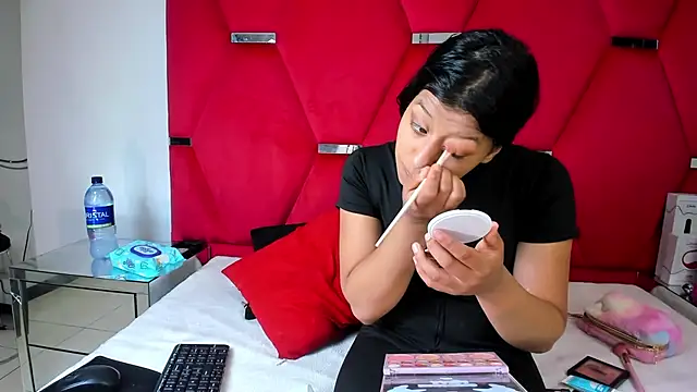 Vaneline2 online show from 12, 2, 2026