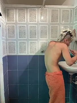 Snapshot of MaxyRyan chatting on 14, 4, 2026 MaxyRyan online show from 14, 4, 2026