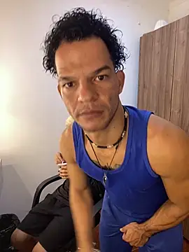 Snapshot of MaxyRyan chatting on 28, 3, 2026 MaxyRyan online show from 28, 3, 2026