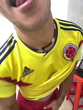 Snapshot of MaxyRyan chatting on 24, 3, 2026 MaxyRyan online show from 24, 3, 2026