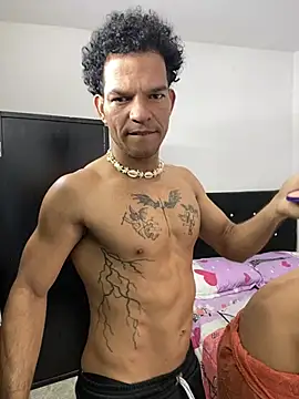 Snapshot of MaxyRyan chatting on 12, 4, 2026 MaxyRyan online show from 12, 4, 2026