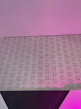 Mia rivers   online show from 17, 7, 2026