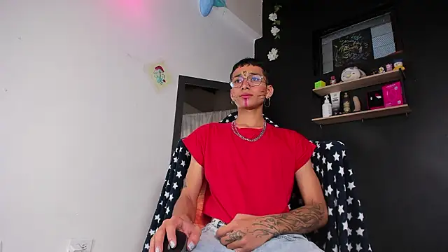 Snapshot of _Josh_Moon_ chatting on 6, 2, 2026 Josh Moon online show from 6, 2, 2026