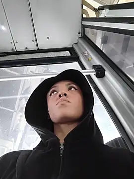 Snapshot of CharlotteKravizz chatting on 24, 2, 2026 CharlotteKravizz online show from 24, 2, 2026