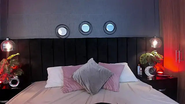 Sophi rae online show from 4, 2, 2026