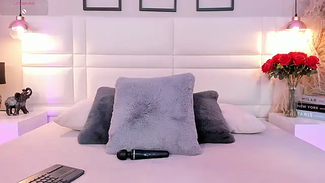 RaquelHyde  online show from 26, 5, 2026