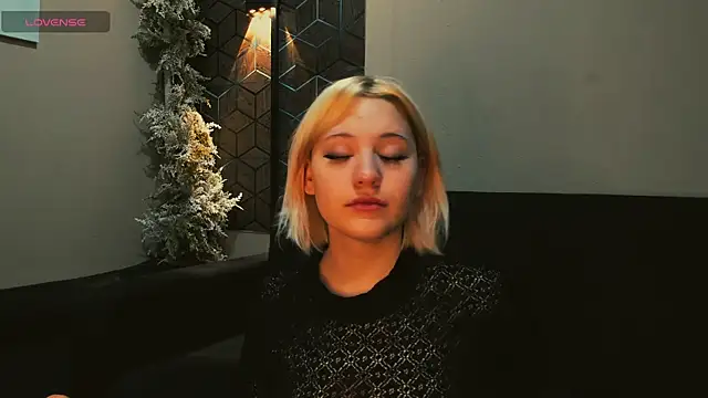 ImNysha online show from 23, 4, 2026