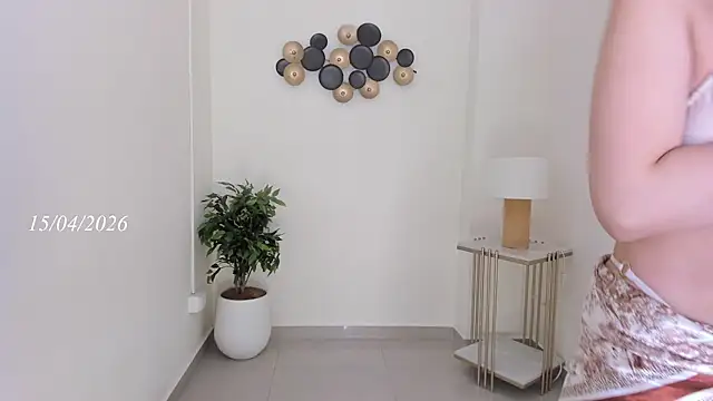 salome velour online show from 15, 4, 2026