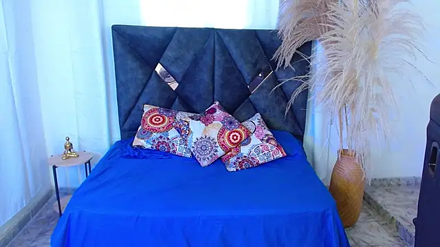 nikoo 18 online show from 10, 4, 2026