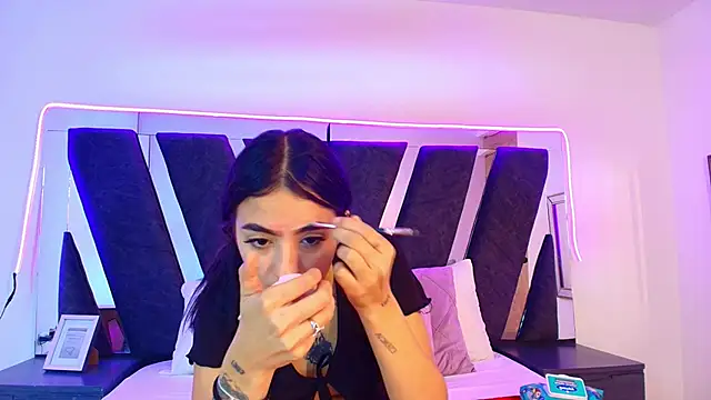 Snapshot of sophia_love__ chatting on 19, 2, 2026 sophia love online show from 19, 2, 2026