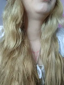 isaneptuneuwu online show from 9, 3, 2026