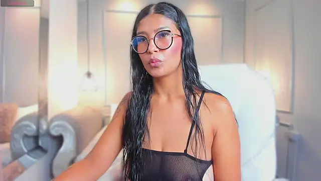 Snapshot of MiaSmit_ chatting on 18, 2, 2026 MiaSmit online show from 18, 2, 2026