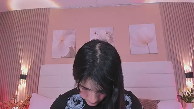 LisaLain online show from 25, 6, 2026