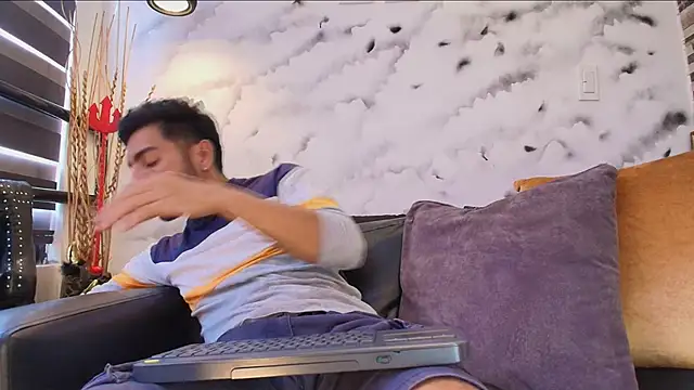 Max Hornye online show from 23, 2, 2026