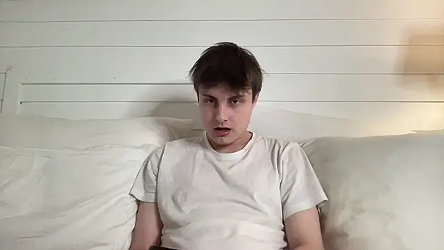 Snapshot of NoahhSkye chatting on 12, 2, 2026 NoahhSkye online show from 12, 2, 2026