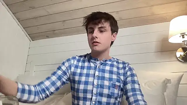 Snapshot of NoahhSkye chatting on 3, 3, 2026 NoahhSkye online show from 3, 3, 2026