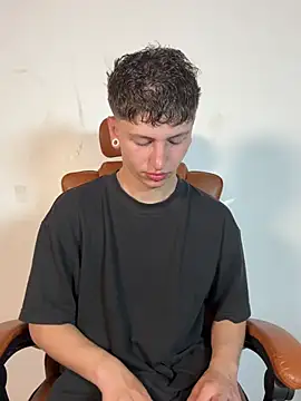 ARON LUXX online show from 11, 3, 2026