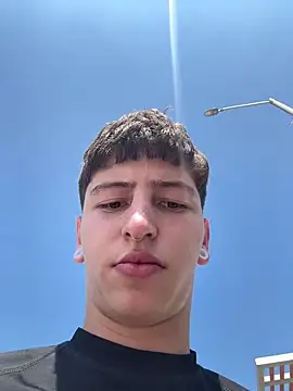 Snapshot of ARON_LUXX chatting on 28, 2, 2026 ARON LUXX online show from 28, 2, 2026