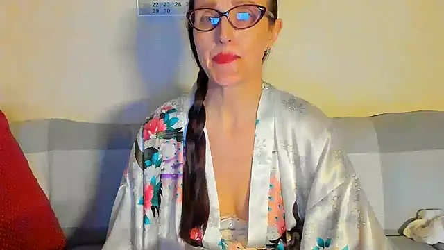 beddable woman online show from 7, 5, 2026