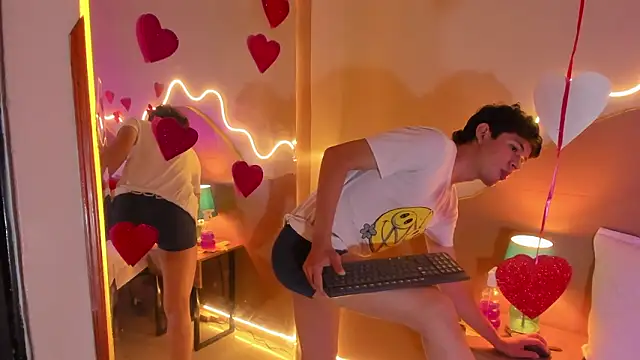 Snapshot of Christian_Foxx chatting on 13, 2, 2026 Christian Foxx online show from 13, 2, 2026