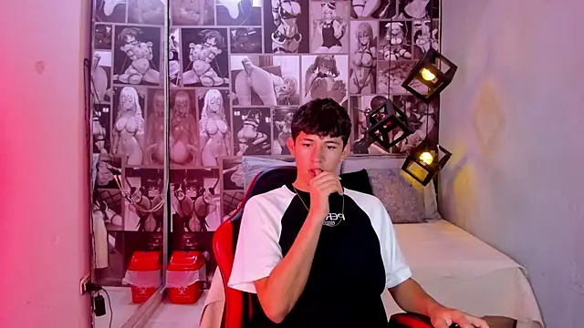 Christian Foxx online show from 7, 4, 2026