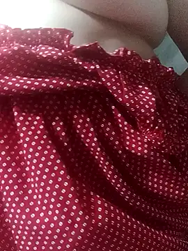 Snapshot of bongtuyet11 chatting on 1, 3, 2026 bongtuyet11 online show from 1, 3, 2026