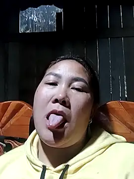 Snapshot of bongtuyet11 chatting on 18, 2, 2026 bongtuyet11 online show from 18, 2, 2026