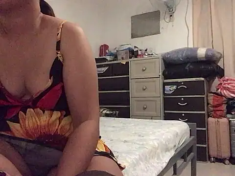 Snapshot of lady_candy85 chatting on 6, 2, 2026 lady candy85 online show from 6, 2, 2026