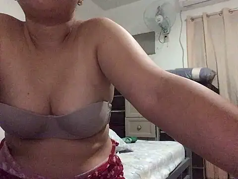 Snapshot of lady_candy85 chatting on 8, 2, 2026 lady candy85 online show from 8, 2, 2026