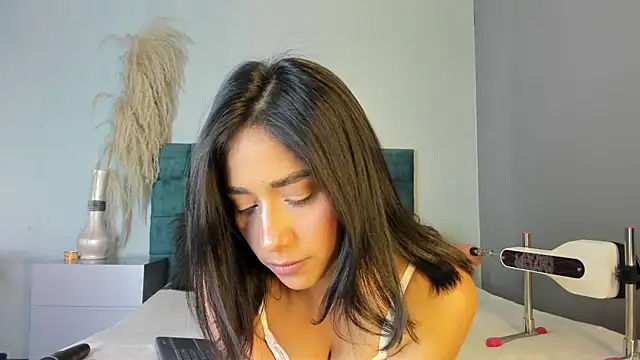 LiaHarpers online show from 13, 4, 2026