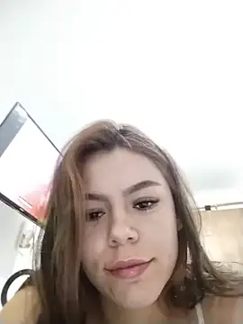 EmiNavarro online show from 20, 6, 2026