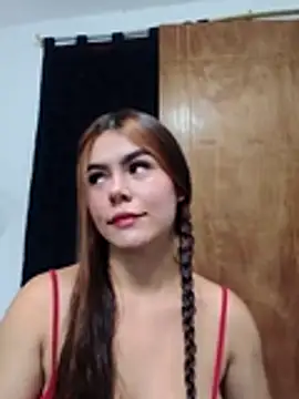 Snapshot of EmiNavarro chatting on 11, 7, 2026 EmiNavarro online show from 11, 7, 2026