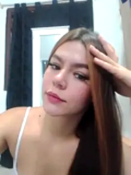 Snapshot of EmiNavarro chatting on 29, 7, 2026 EmiNavarro online show from 29, 7, 2026