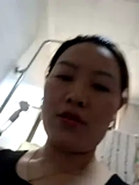 Jennie dogy online show from 12, 4, 2026