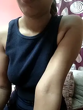 Snapshot of komalsharma99 chatting on 5, 5, 2026 komalsharma99 online show from 5, 5, 2026