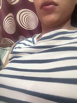 Snapshot of komalsharma99 chatting on 18, 5, 2026 komalsharma99 online show from 18, 5, 2026