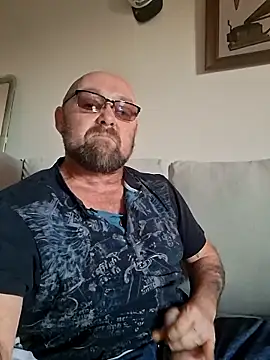 Snapshot of ldhurstII chatting on 15, 2, 2026 ldhurstII online show from 15, 2, 2026