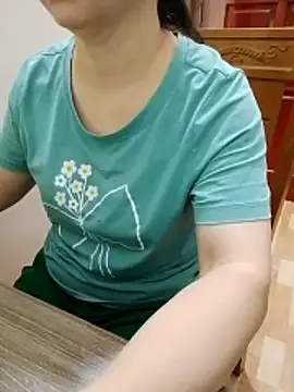 LiilyZi online show from 14, 4, 2026