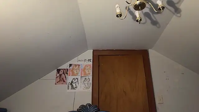 Snapshot of RaeganV chatting on 1, 3, 2026 RaeganV online show from 1, 3, 2026