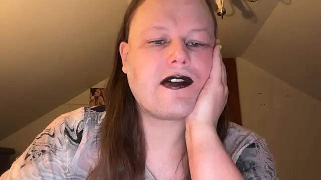 Snapshot of RaeganV chatting on 3, 3, 2026 RaeganV online show from 3, 3, 2026