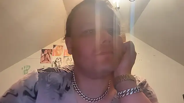 Snapshot of RaeganV chatting on 14, 3, 2026 RaeganV online show from 14, 3, 2026