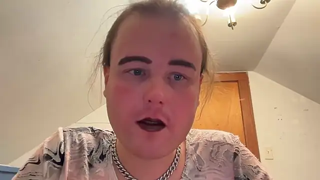 Snapshot of RaeganV chatting on 26, 2, 2026 RaeganV online show from 26, 2, 2026