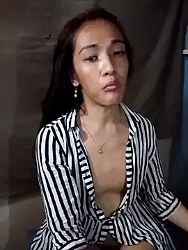 GeorginaLove09 online show from 5, 4, 2026