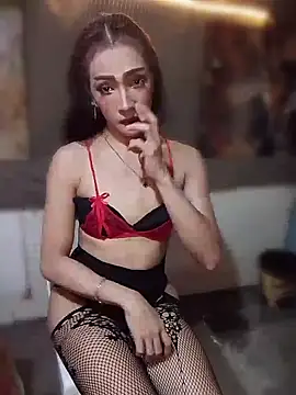 Snapshot of GeorginaLove09 chatting on 19, 5, 2026 GeorginaLove09 online show from 19, 5, 2026