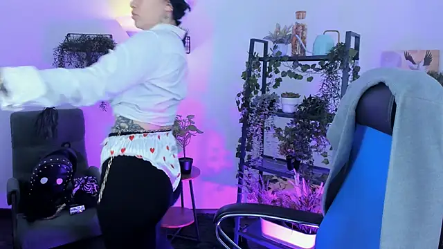 NeoGeisha online show from 11, 5, 2026