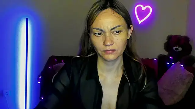 Snapshot of BlondMikey22 chatting on 3, 6, 2026 BlondMikey22 online show from 3, 6, 2026