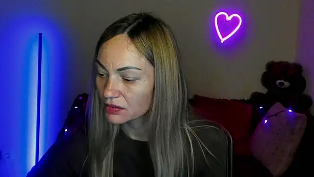 Snapshot of BlondMikey22 chatting on 11, 5, 2026 BlondMikey22 online show from 11, 5, 2026
