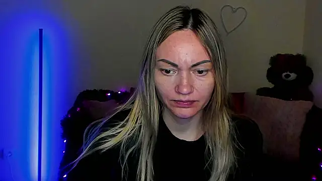 Snapshot of BlondMikey22 chatting on 21, 4, 2026 BlondMikey22 online show from 21, 4, 2026