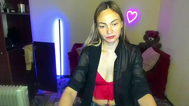 Snapshot of BlondMikey22 chatting on 12, 6, 2026 BlondMikey22 online show from 12, 6, 2026