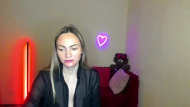 Snapshot of BlondMikey22 chatting on 17, 6, 2026 BlondMikey22 online show from 17, 6, 2026